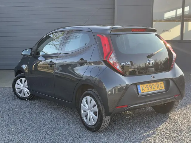 Toyota Aygo 1.0 VVT-i x 2021 Benzine 4