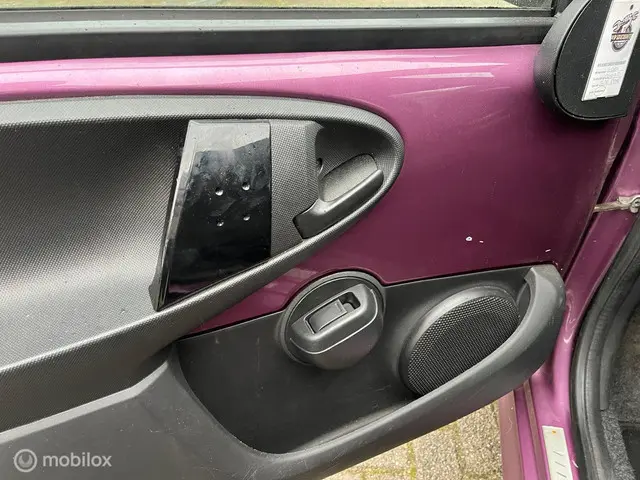 Peugeot 107 1.0 Envy 6/12 m garantie 2013 Benzine 9