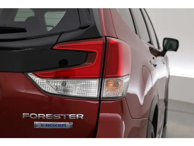 Subaru Forester 2.0i e-BOXER First Edition 2021 Benzine 35