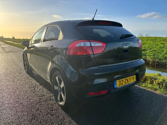 Kia Rio 1.2 CVVT Plus Pack 2013 Benzine 6