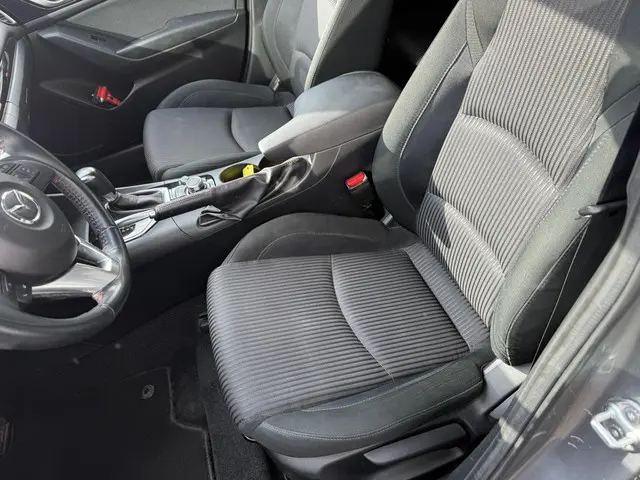 Mazda 3 2.0 TS+ 2015 Benzine 13