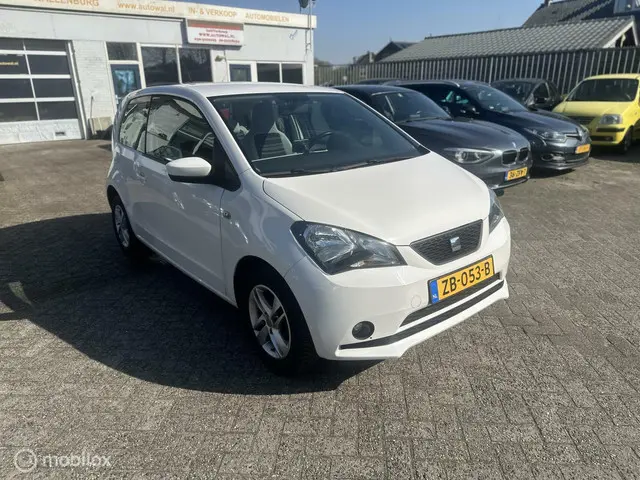 SEAT Mii 1.0 Style Chic 2013 Benzine 3