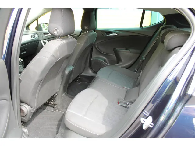 Opel Astra 1.0 Turbo 120 Jaar Edition 2019 Benzine 12