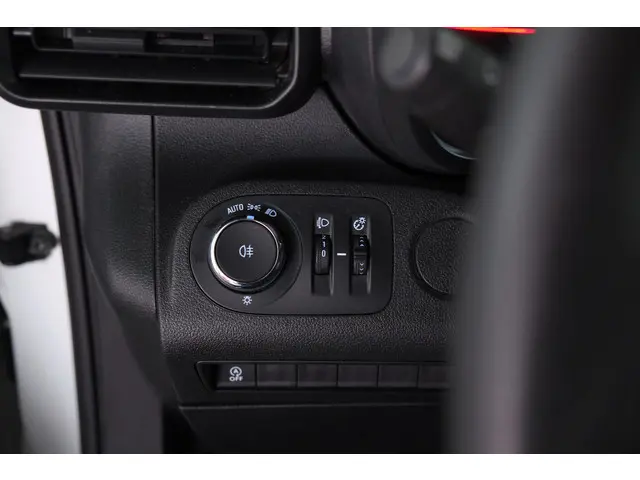 Opel Combo 1.5D L1H1 Edition 2019 Diesel 14