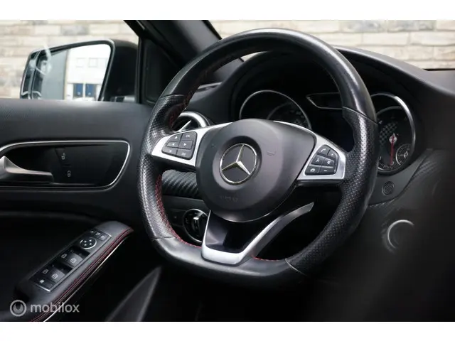Mercedes-Benz A-Klasse 180 Prestige 2015 Benzine 42