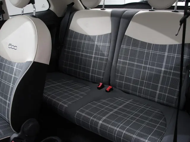 Fiat 500 0.9 TwinAir Lounge 2016 Benzine 12