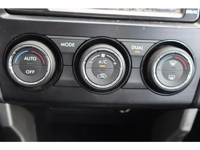 Subaru Forester 2.0 Executive 2013 Benzine 7