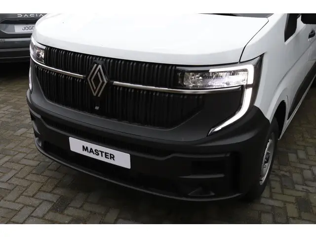 Renault Master T35 2.0 dCi 130 L2H2 Start 2024 Diesel 36