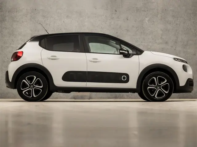 Citroën C3 1.2 PureTech Shine Sport 2018 Benzine 4