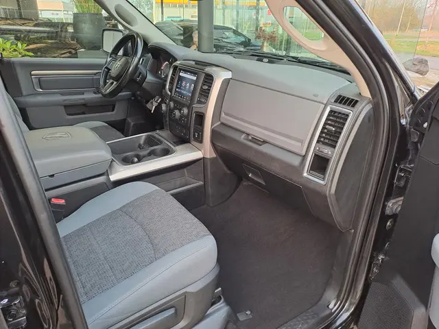 Dodge Ram 1500 5.7 V8 4x4 Crew Cab 2019 LPG/Gas 20