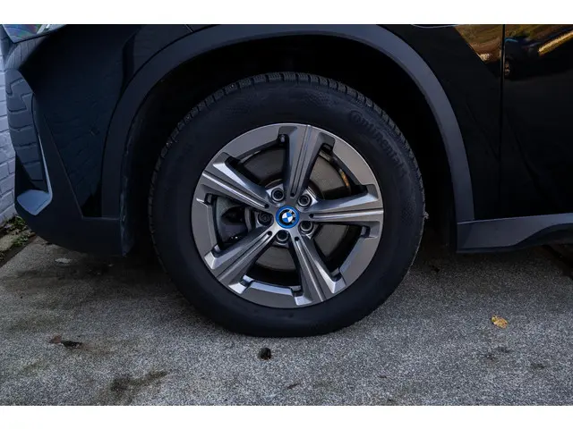 BMW X1 xDrive25e FACELIFT 2023 Hybride Benzine 14