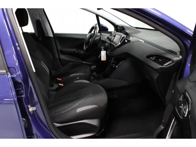Peugeot 208 1.4 VTi Envy 2012 Benzine 23