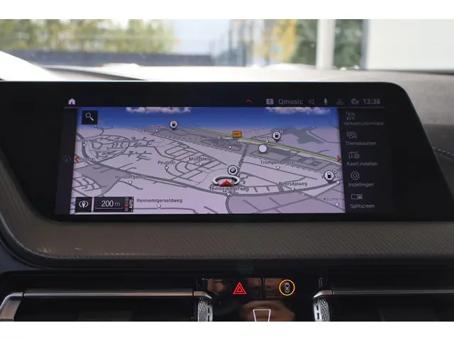 BMW 1 Serie 118i Executive Edition 2020 Benzine 15