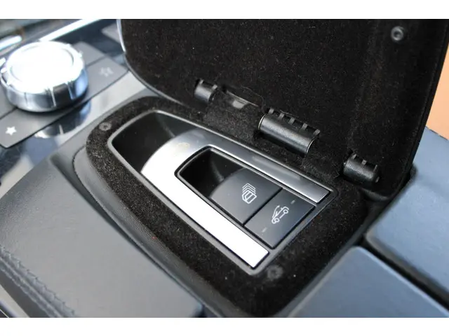 Mercedes-Benz E-Klasse Cabrio 400 AMG 2014 Benzine 32