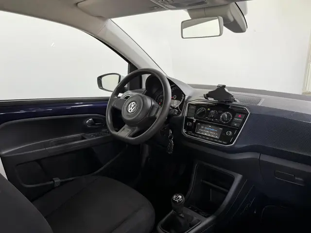 Volkswagen up! 1.0 BMT move up! 2017 Benzine 5