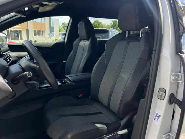 Peugeot 5008 1.2 PureTech Allure 2024 Benzine 5