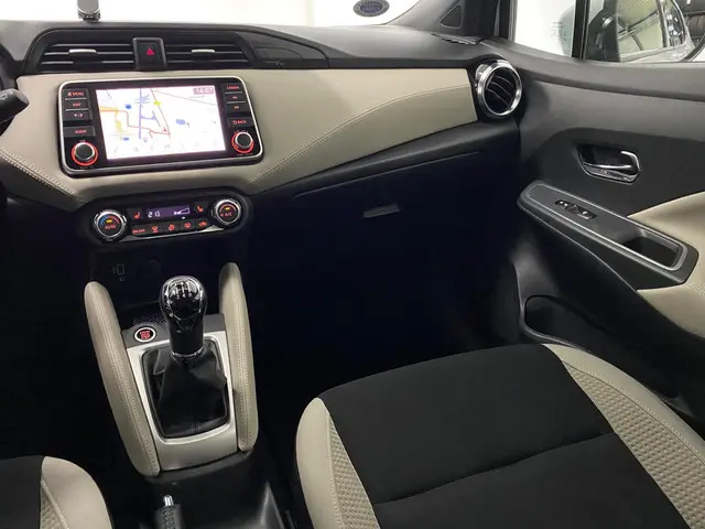 Nissan Micra 1.0 IG-T Tekna 2019 Benzine 31