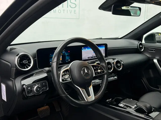 Mercedes-Benz A-Klasse 200 2019 Benzine 4