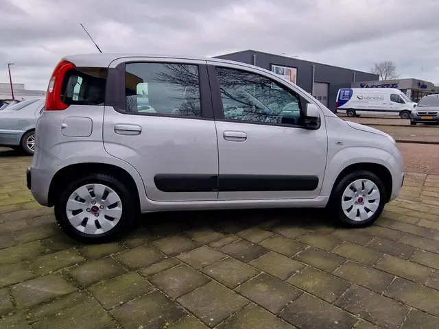 Fiat Panda 0.9 TwinAir Lounge 2016 Benzine 14