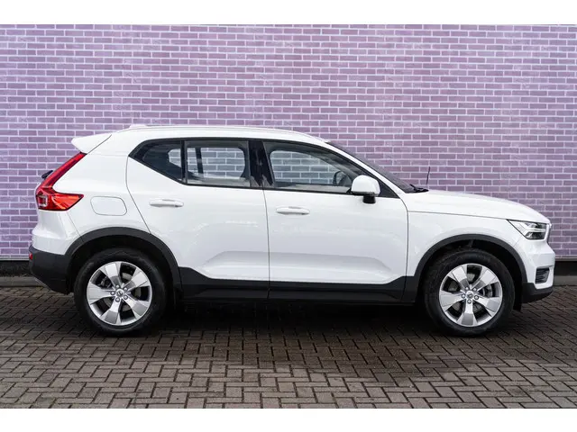 Volvo XC40 1.5 T2 Momentum Business 2021 Benzine 6
