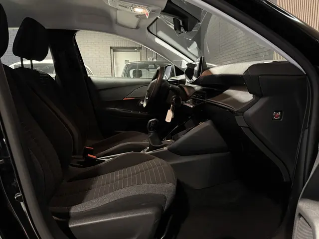 Peugeot 208 1.2 PureTech Active Outlaw Edtion 2020 Benzine 18