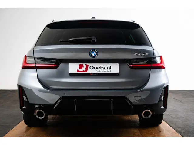 BMW 3 Serie Touring 330e 2025 Hybride Benzine 32