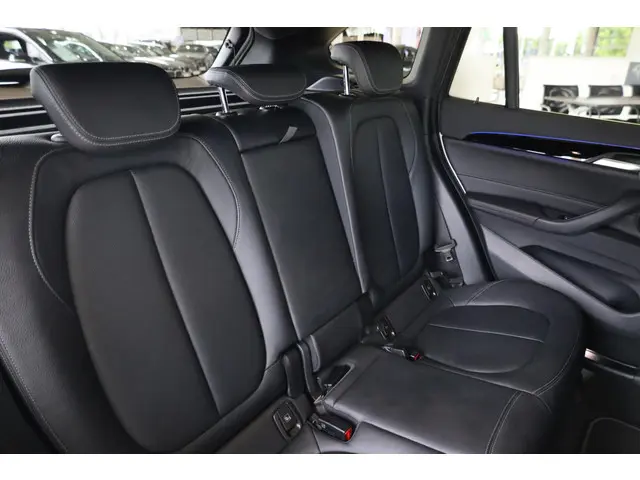 BMW X1 sDrive20i 2020 Benzine 9