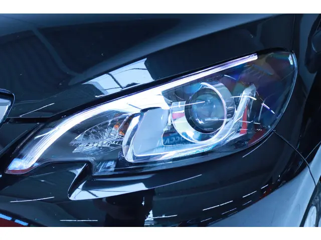 Peugeot 108 1.0 e-VTi Active 2018 Benzine 17