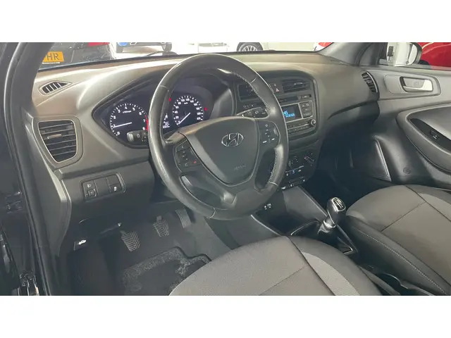 Hyundai i20 1.0 T-GDI Comfort 2018 Benzine 19