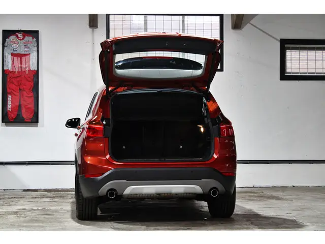 BMW X1 xDrive20i High Executive 2017 Benzine 10