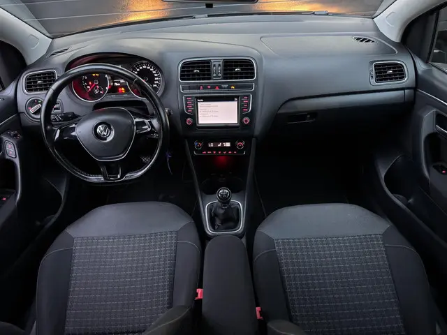 Volkswagen Polo 1.2 TSI Highline 2016 Benzine 51
