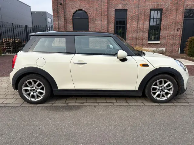 MINI Cooper Mini 1.5 Salt 2015 Benzine