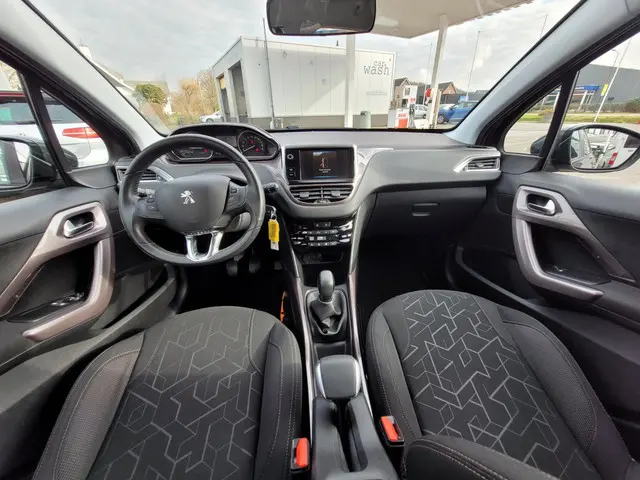 Peugeot 2008 1.2 VTi Active 2013 Benzine 27