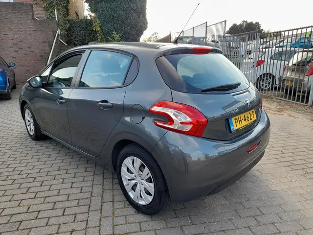 Peugeot 208 1.0 VTi Access 2013 Benzine 5