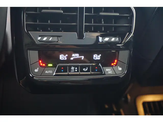 BMW iX xDrive50 2022 Elektrisch 15