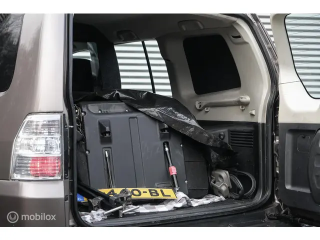 Mitsubishi Pajero 3.2 DI-D Instyle 2013 Diesel 33