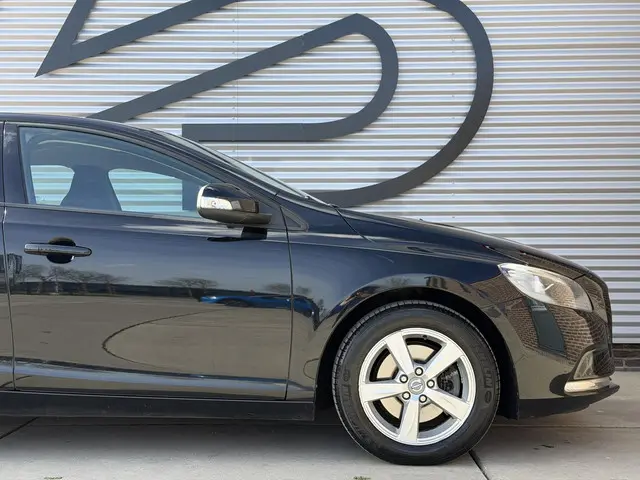 Volvo V40 1.6 T3 Kinetic 2013 Benzine 31
