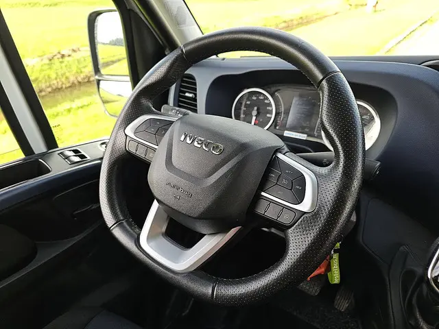 Iveco Daily 35S18 2021 Diesel 10