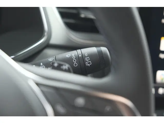 Renault Captur Mild Hybrid 160 EDC Techno 2024 Benzine 36
