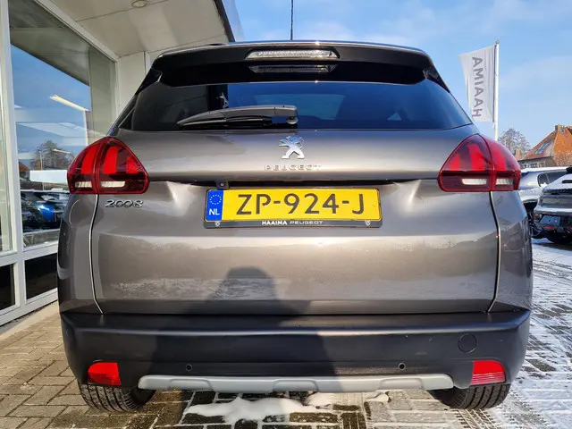 Peugeot 2008 1.2 PureTech Blue Lease Allure 2019 Benzine 9