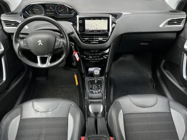 Peugeot 2008 1.2 PureTech Allure 2018 Benzine 12