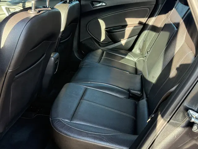 Opel Astra Sports Tourer 1.4 Turbo Cosmo 2014 Benzine 15