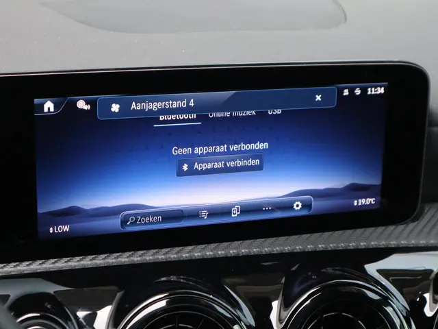 Mercedes-Benz A-Klasse 180 Star Edition 2024 Benzine 23