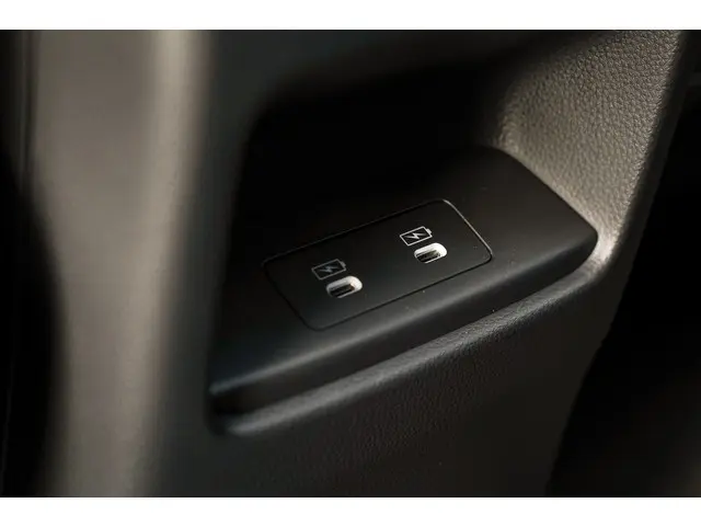 Honda CR-V 2.0i e:PHEV ADVANCE TECH 2025 Hybride Benzine 61
