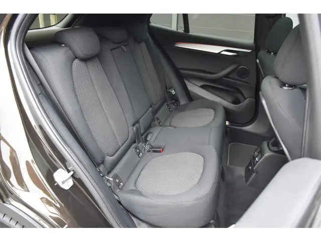 BMW X2 sDrive20i High Executive 2018 Benzine 20