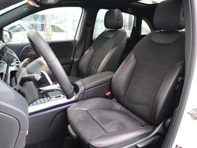 Mercedes-Benz B-Klasse 180 Premium 2019 Benzine 12