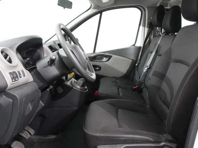 Renault Trafic Passenger 1.6 dCi Zen Energy 2019 Diesel 26