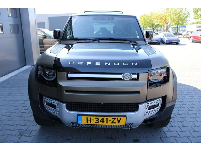 Land Rover Defender HSE 2.0 D240 110 | Mat PPF 2020 Diesel 24