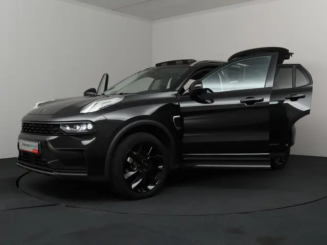 Lynk & Co 01 1.5 2023 Hybride Benzine 39