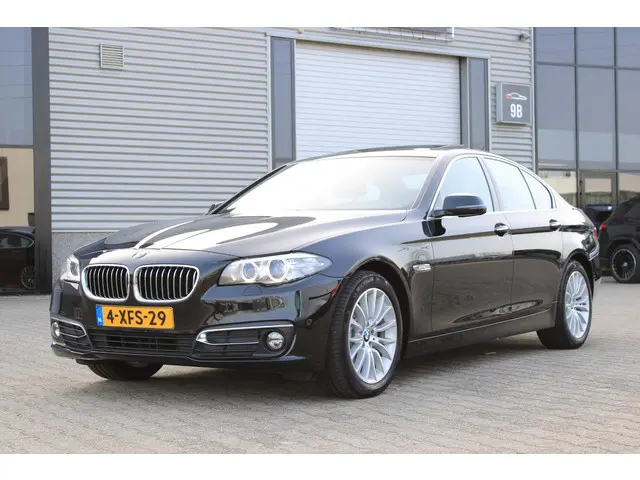 BMW 5 Serie 520i Executive 2014 Benzine 9